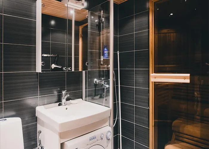 拉赫蒂别墅假日俱乐部酒店 *